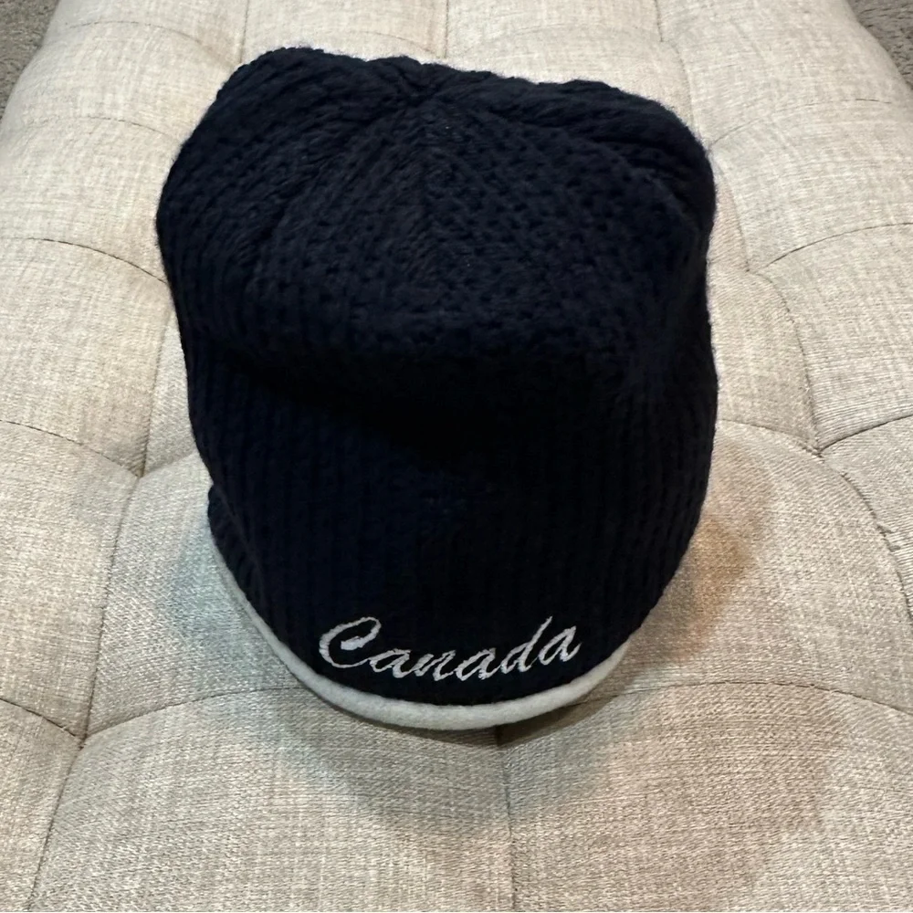 Black Canada Fleece-Lined Winter Beanie - NWOT